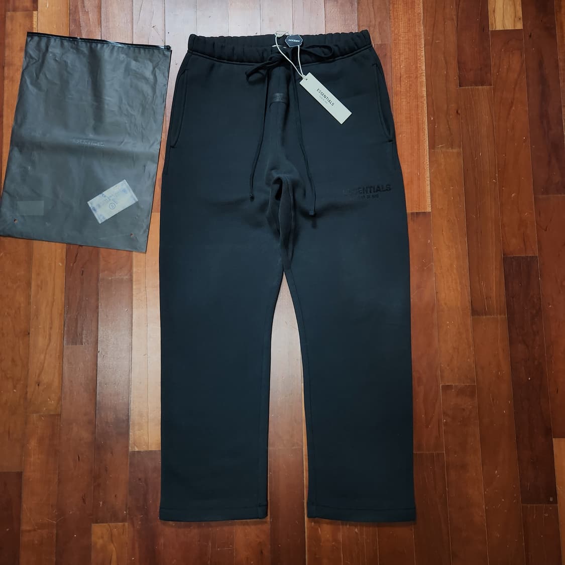 에센셜 더 코어 컬렉션 릴렉스드 스웨트팬츠 스트레치 리모 상품이미지1