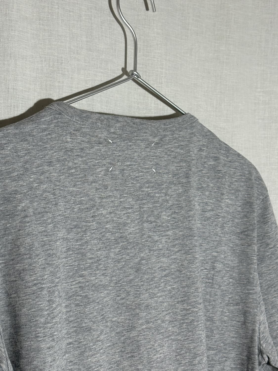 [46] 마틴 마르지엘라 노트 그래픽 프린팅 티셔츠 상품이미지3