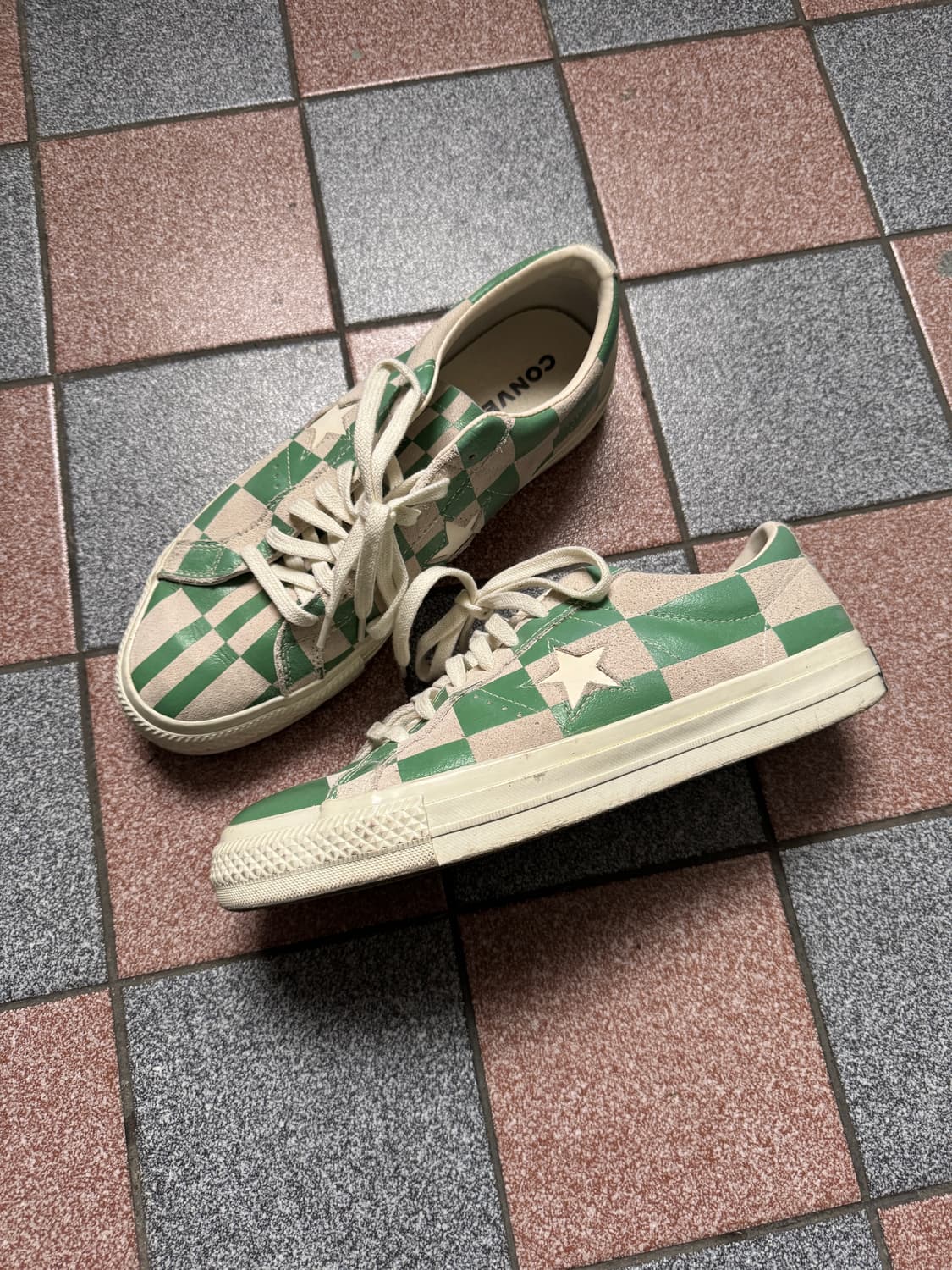 컨버스 원스타 로우 블록 화이트 미디움 그린 스니커즈 상품이미지1