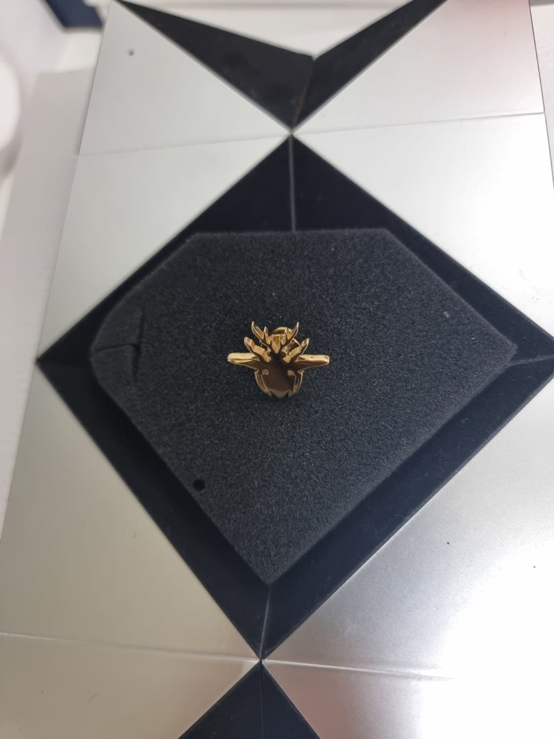 디올 골드 Bee 꿀벌 브로치 상품이미지5