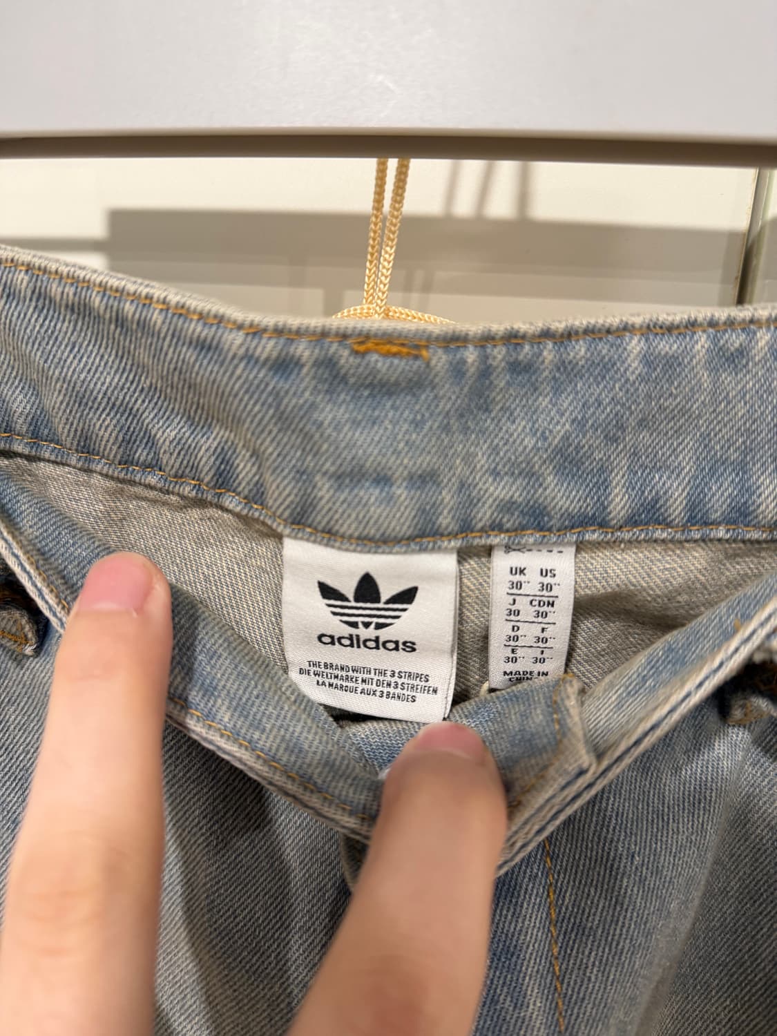 아디다스 아딜레늄 시즌 3 바나나 피티드 워시드 데님 30사이즈 상품이미지4