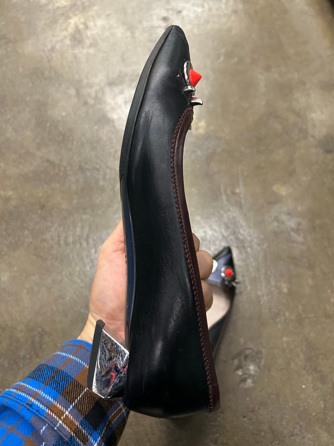 펜디 Fendi Studded Face Skimmer Flat 구두 상품이미지4