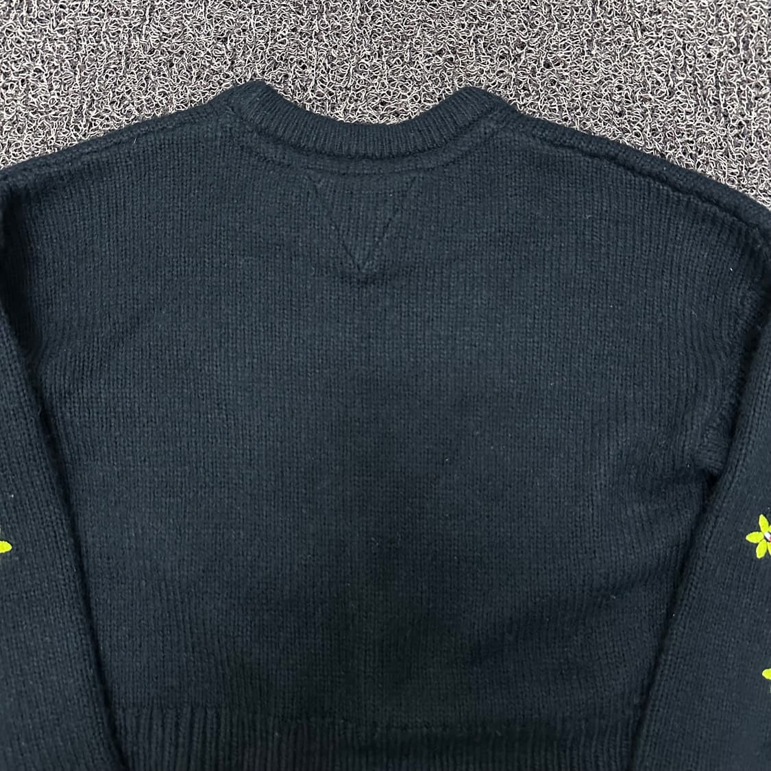 타미힐피거 여성 꽃무늬 크롭 니트 신장 164 상품이미지5