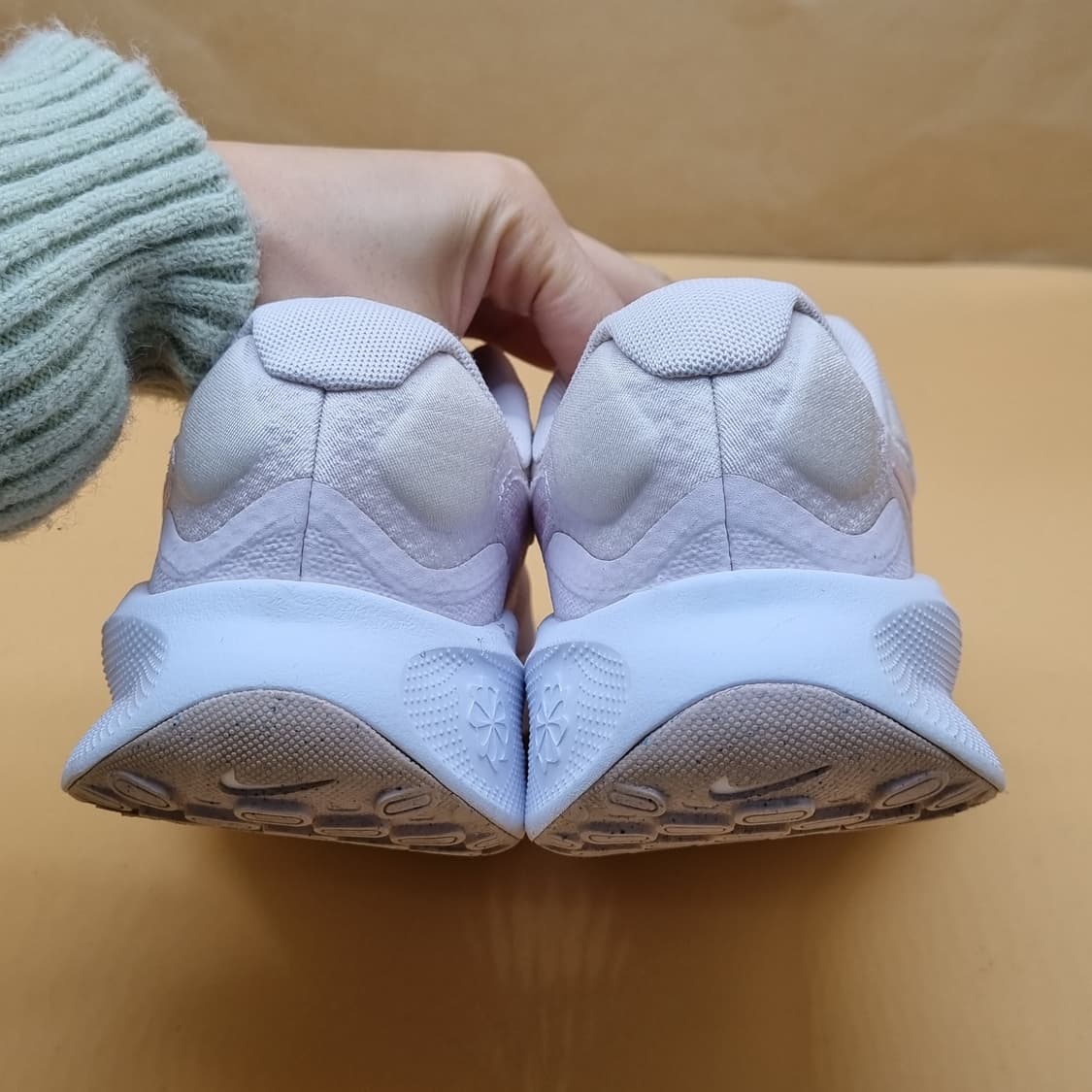 나이키 레볼루션7 여성런닝화235  상품이미지4