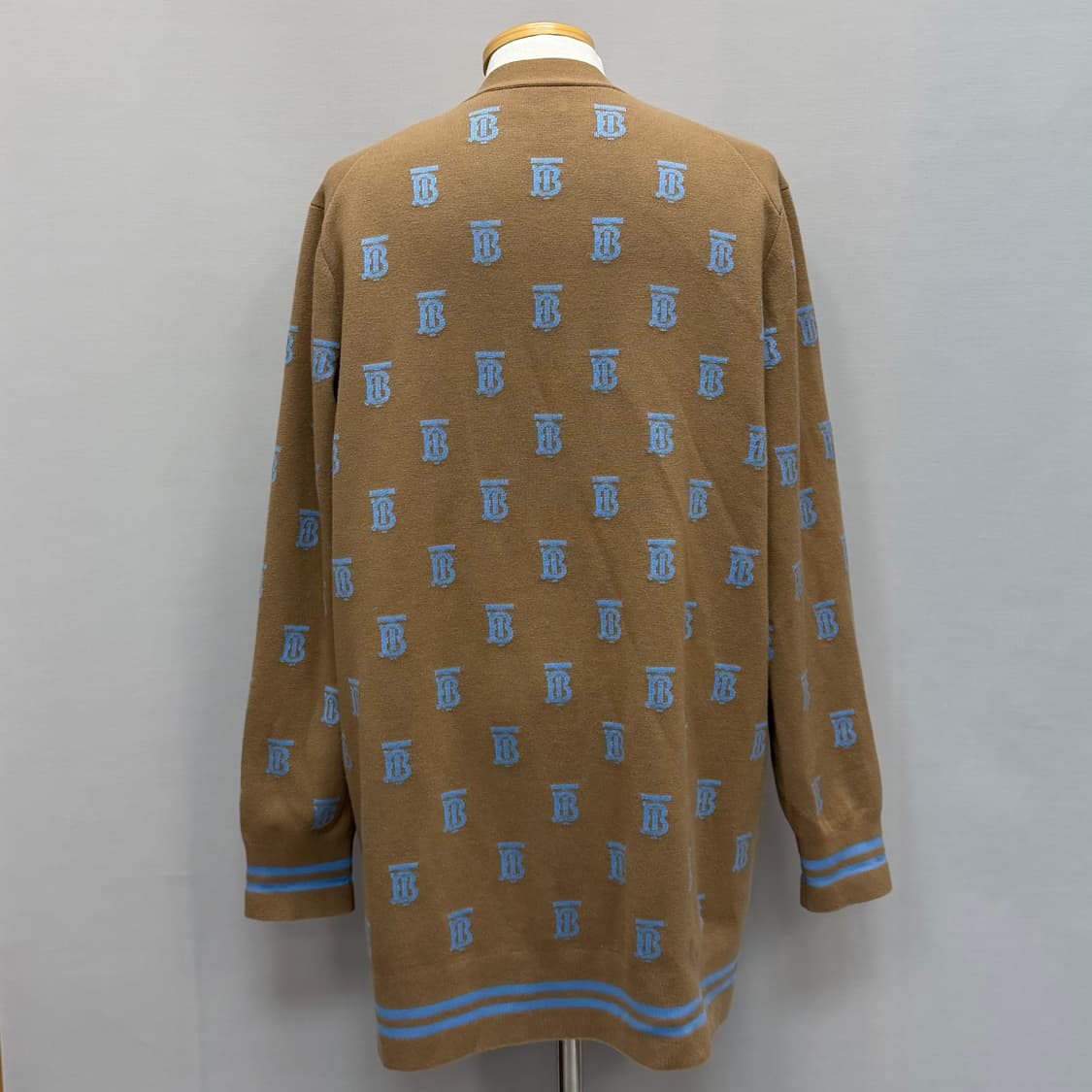 버버리 모노그램 울 실크 블렌드 가디건(105 110) 상품이미지2