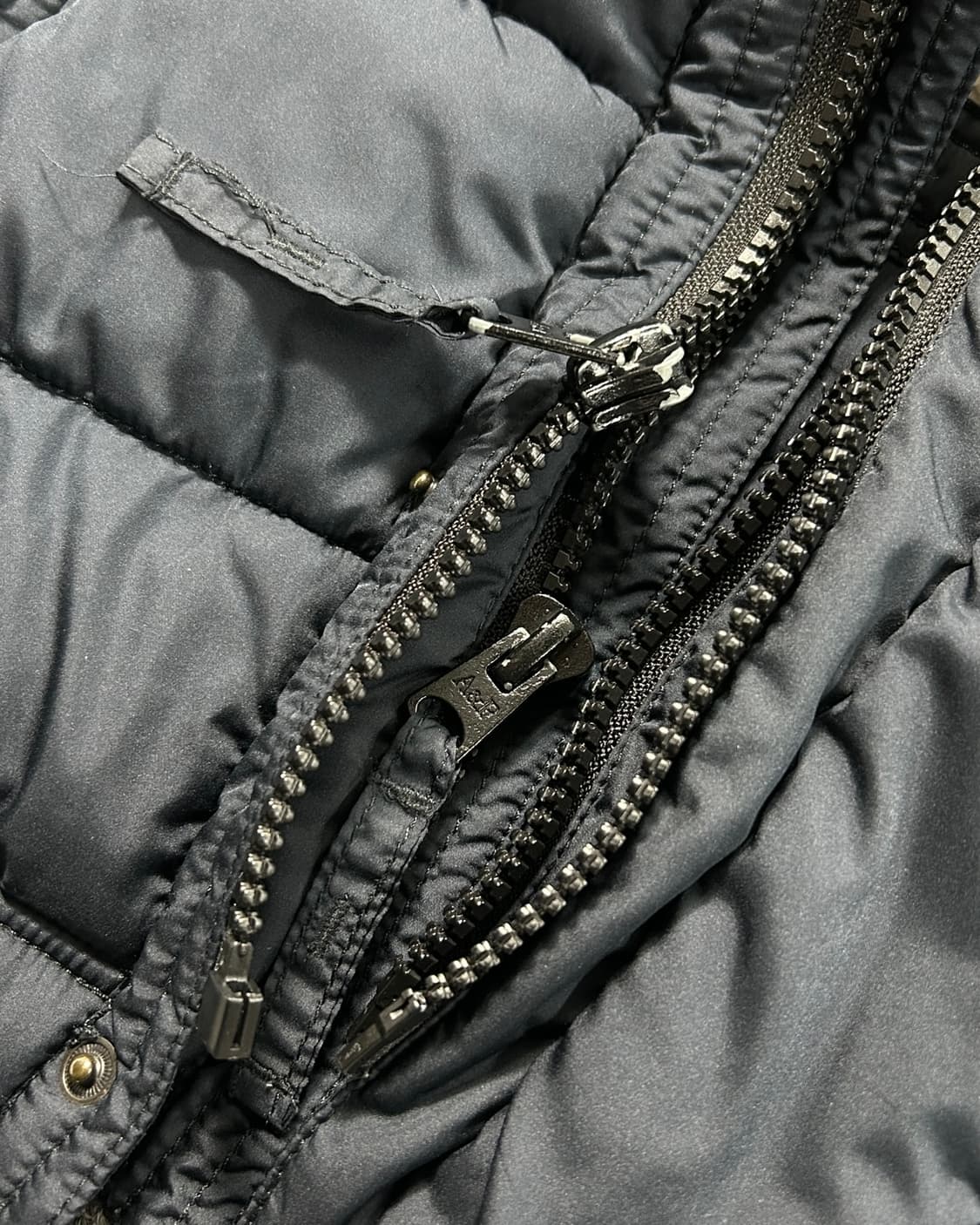 아베크롬비 패치로고 네이비 숏패딩  상품이미지6