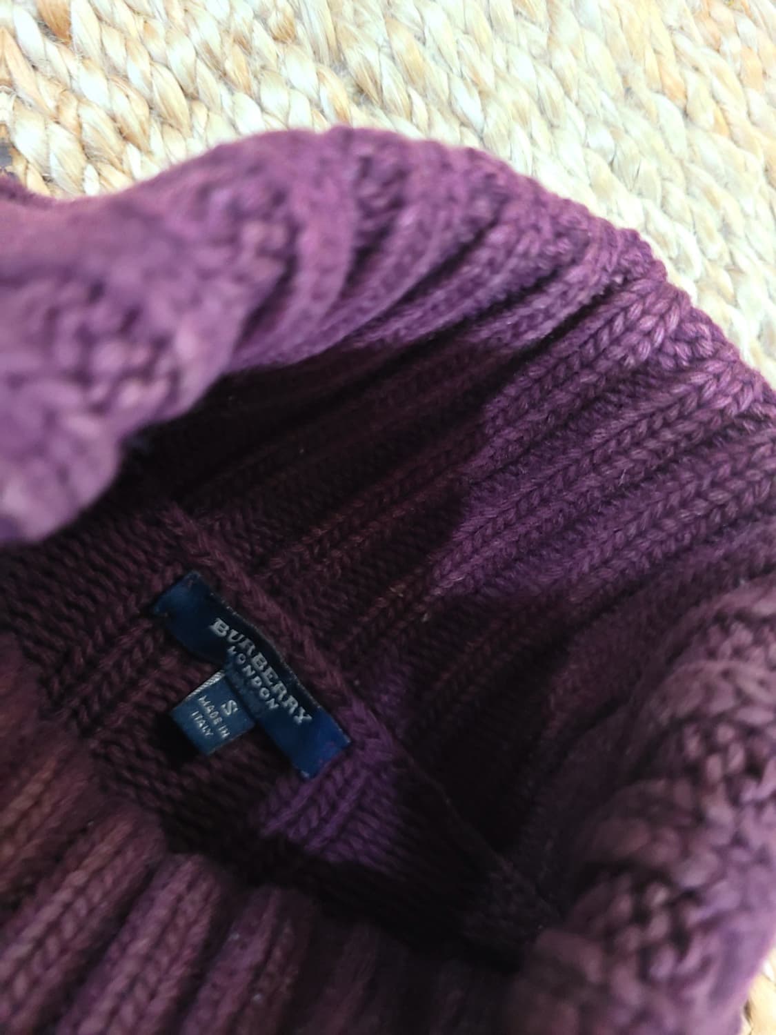 버버리 터틀넥 상품이미지6