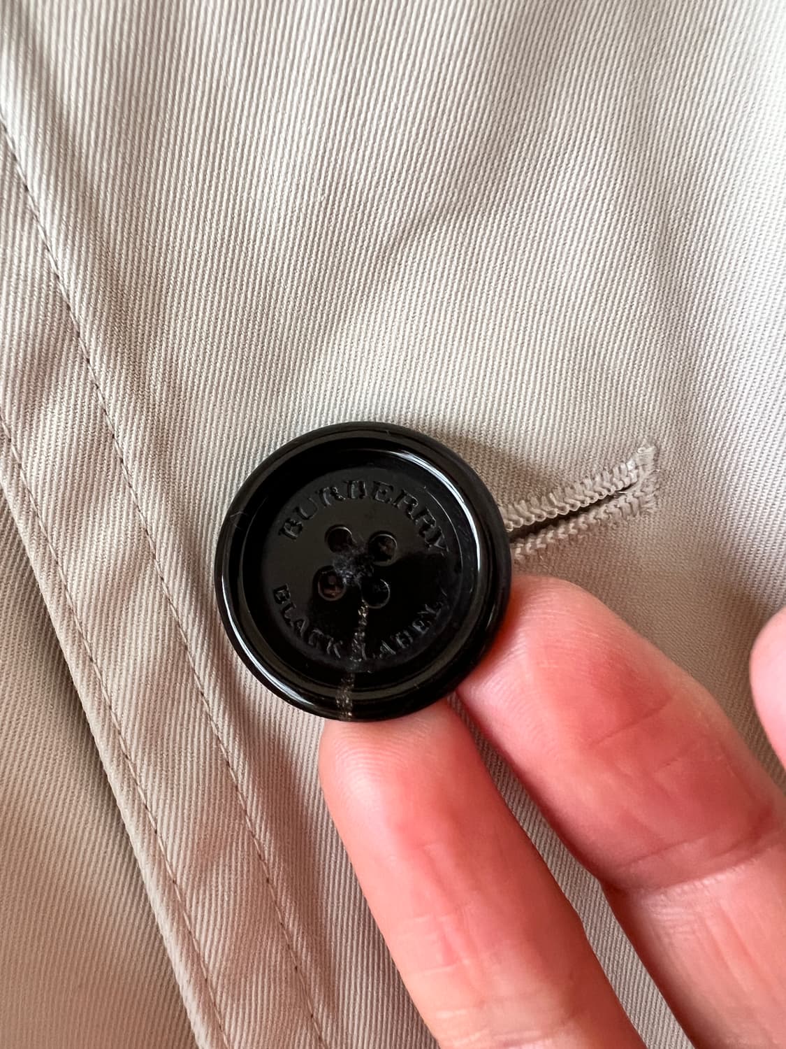 버버리 퀼팅 라이닝 싱글 하프 트렌치 코트 상품이미지9