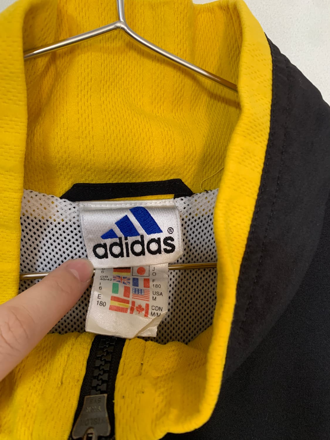 아디다스 90년대 빈티지 블랙 옐로우 바람막이 자켓 상품이미지4