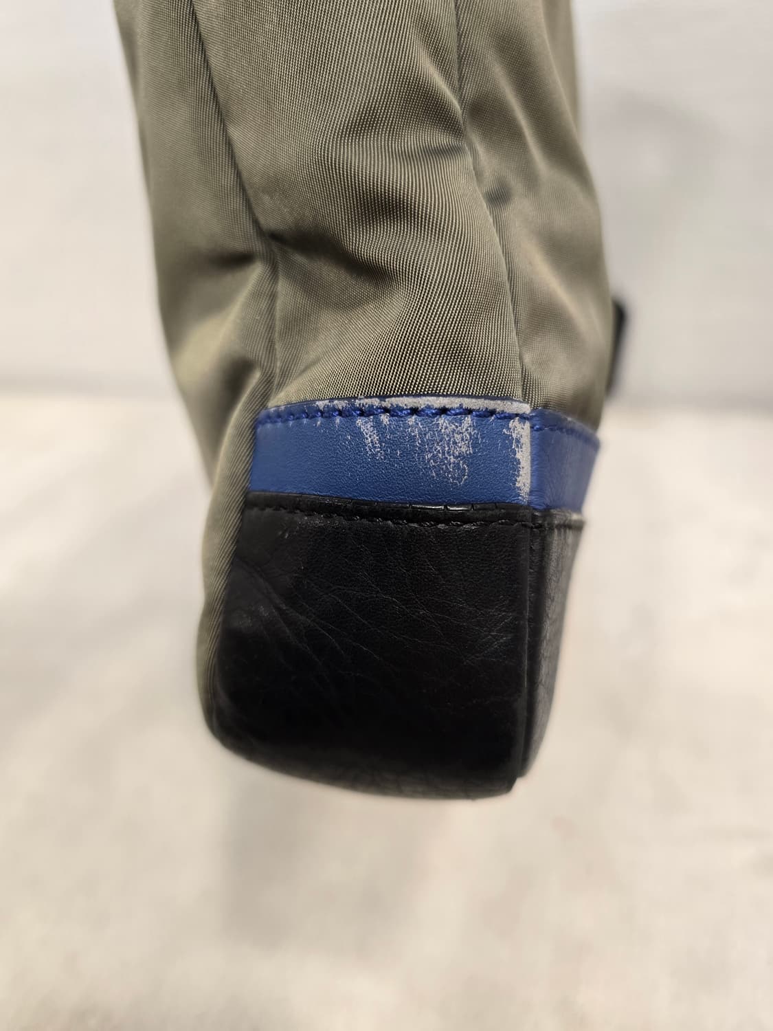 코치 남성 크로스백 올리브색 상품이미지9