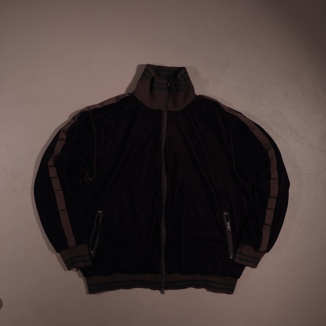 CLUMSY HANDS VELVET ZIP-UP 상품이미지7