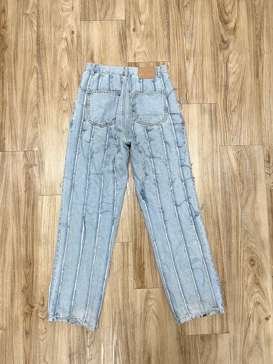 마뗑킴 커팅 루즈 데님 팬츠 28 상품이미지1