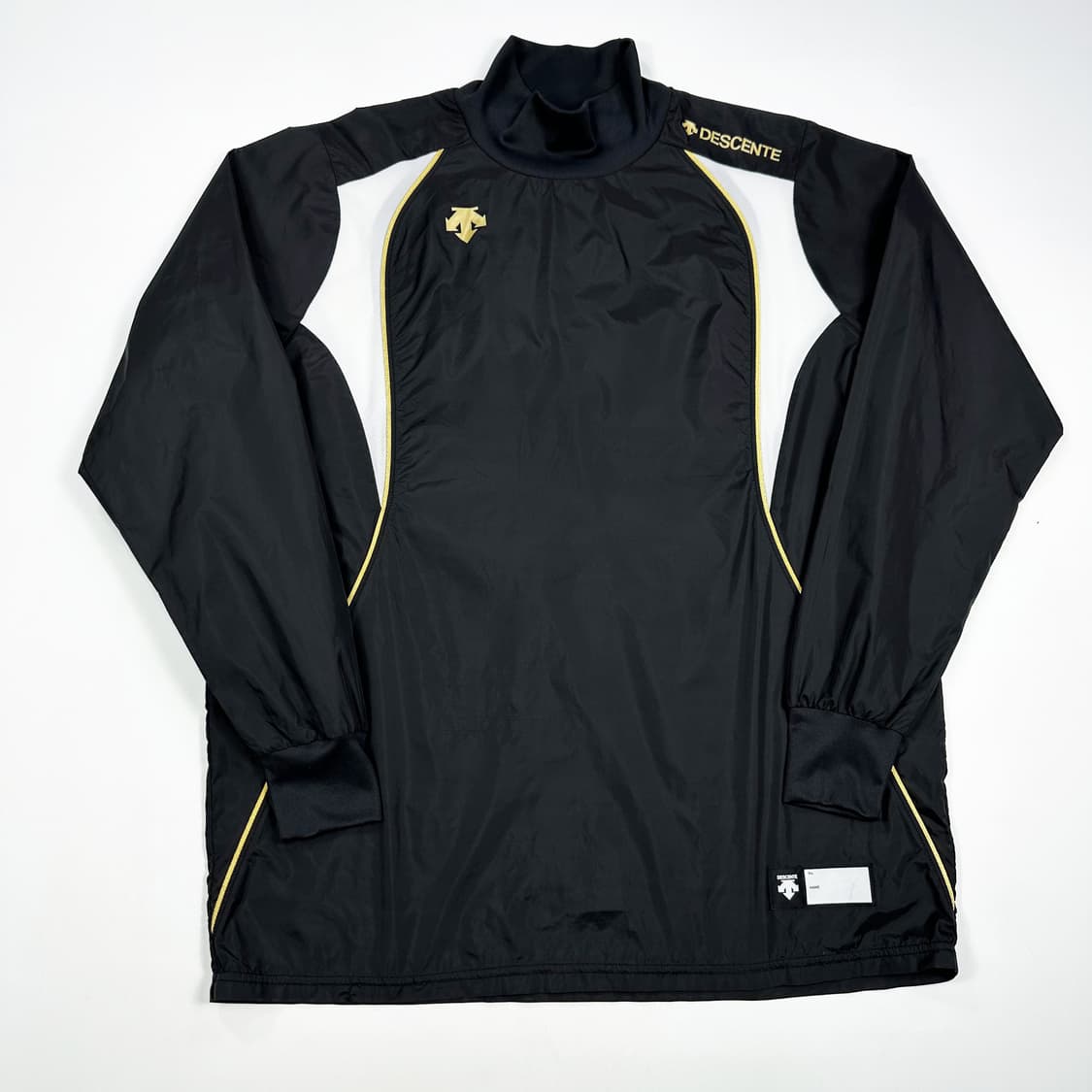 데상트 재팬 트레이닝 우븐 웜업 블랙 골드 M 상품이미지1