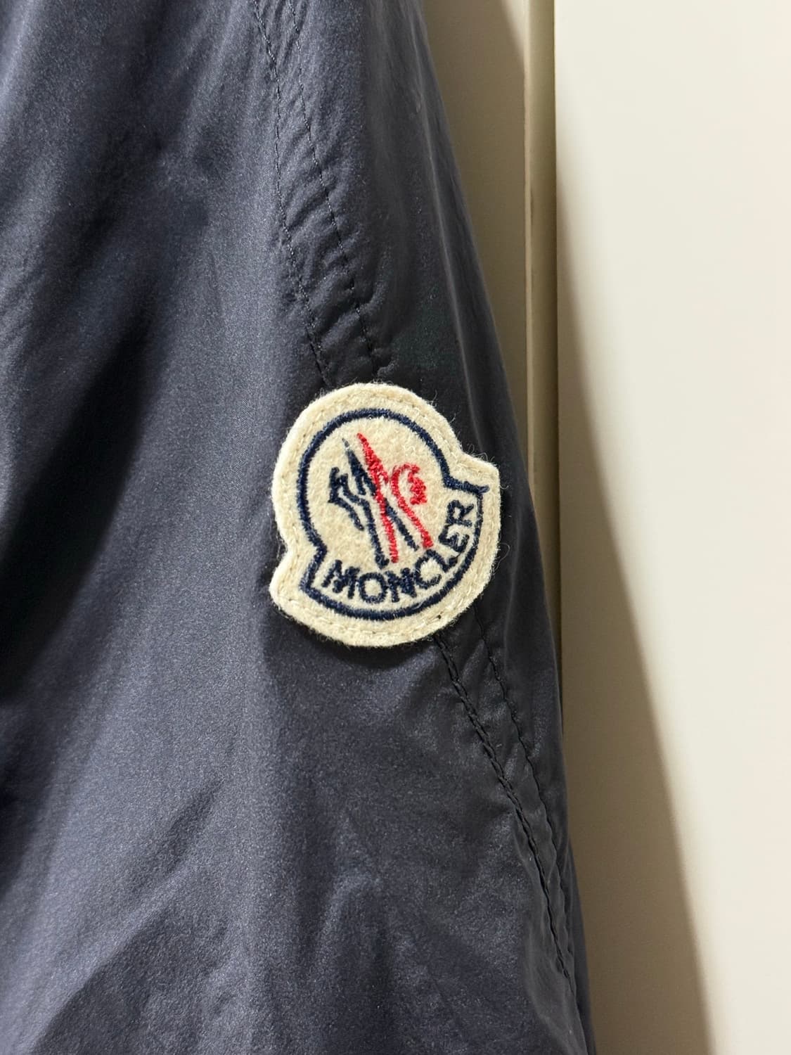 몽클레어 모이테  mouette 여성 바람막이 0사이즈 상품이미지2