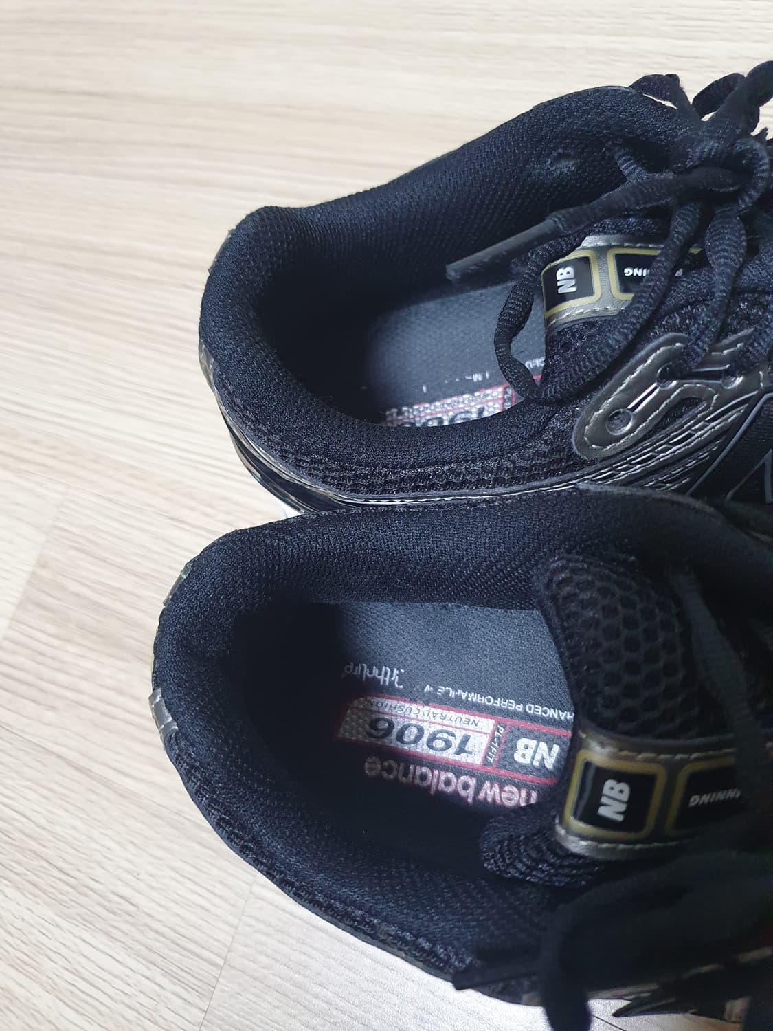 뉴발란스 1906R 블랙 실버 운동화 285 상품이미지9