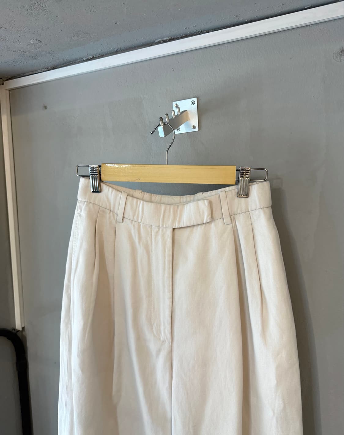 40/ 톰브라운 25SS 린넨 하이웨스트 팬츠 상품이미지5