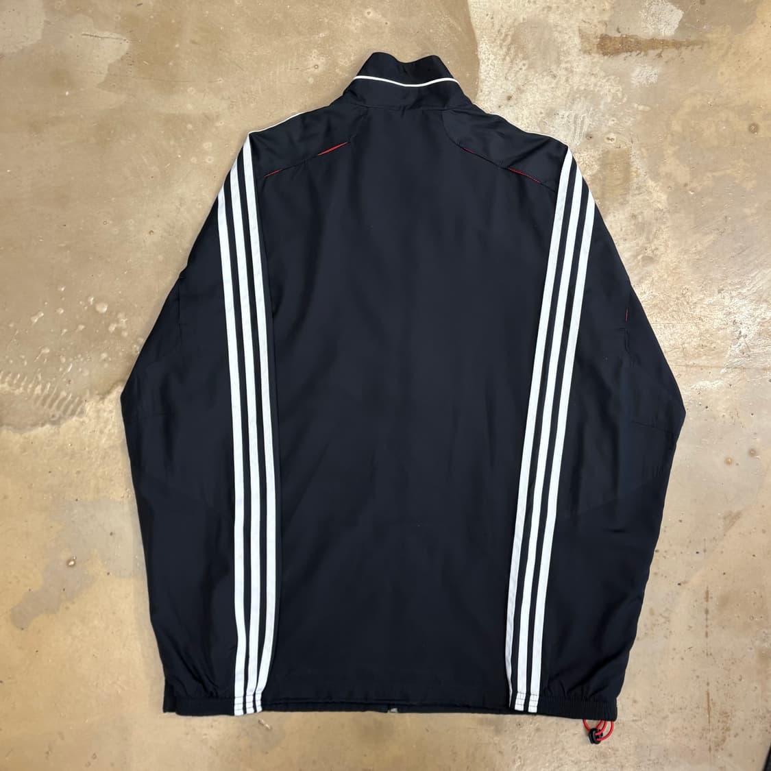 105 아디다스 리버풀 블랙 바람막이 상품이미지3