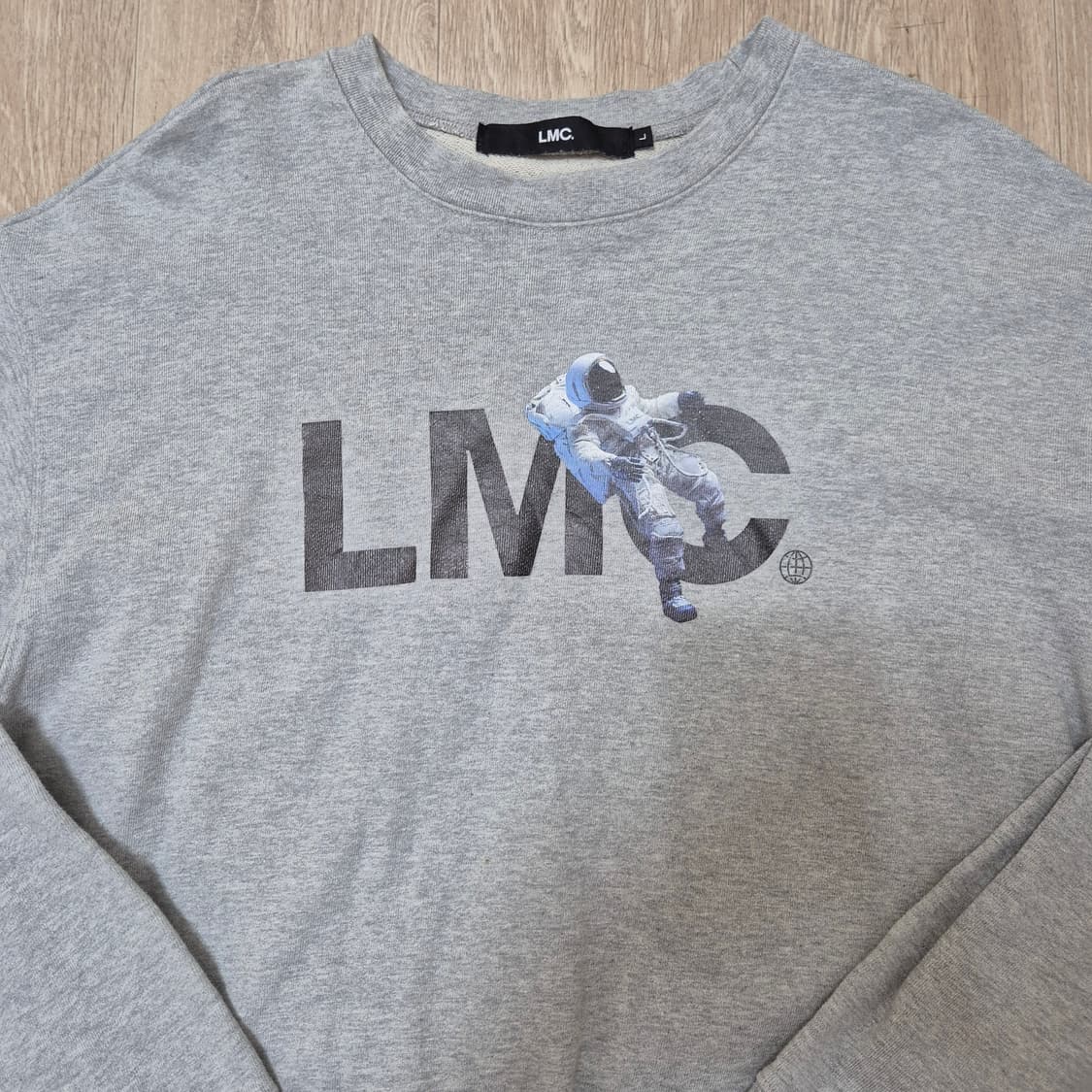 LMC 엘엠씨 우주비행사 빅로고 맨투맨 상품이미지2