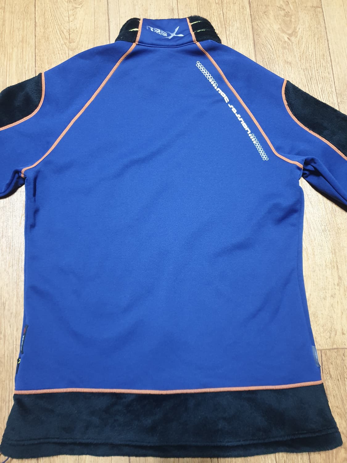 밀레 아웃도어 기모 집업 100 사이즈입니다 상품이미지4