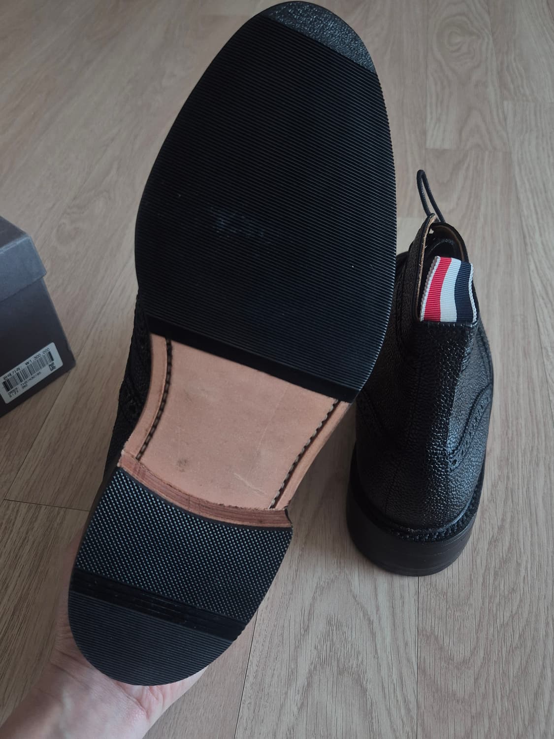 톰브라운 부츠 Thom Browne Wingtip Boot 상품이미지3