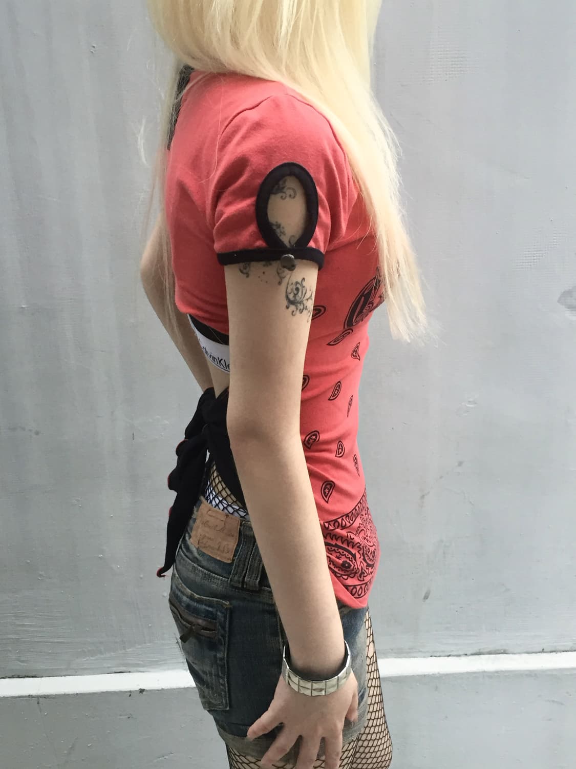 d.i.a skull detail unbalanced top 상품이미지3