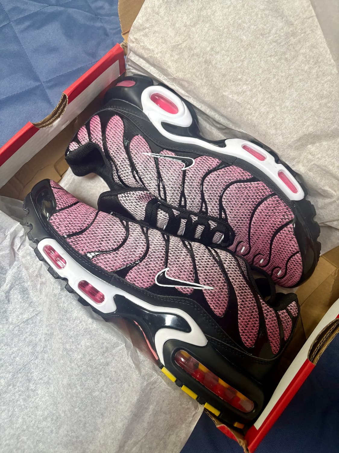 에어맥스 플러스 선셋 펄스 265mm 상품이미지1