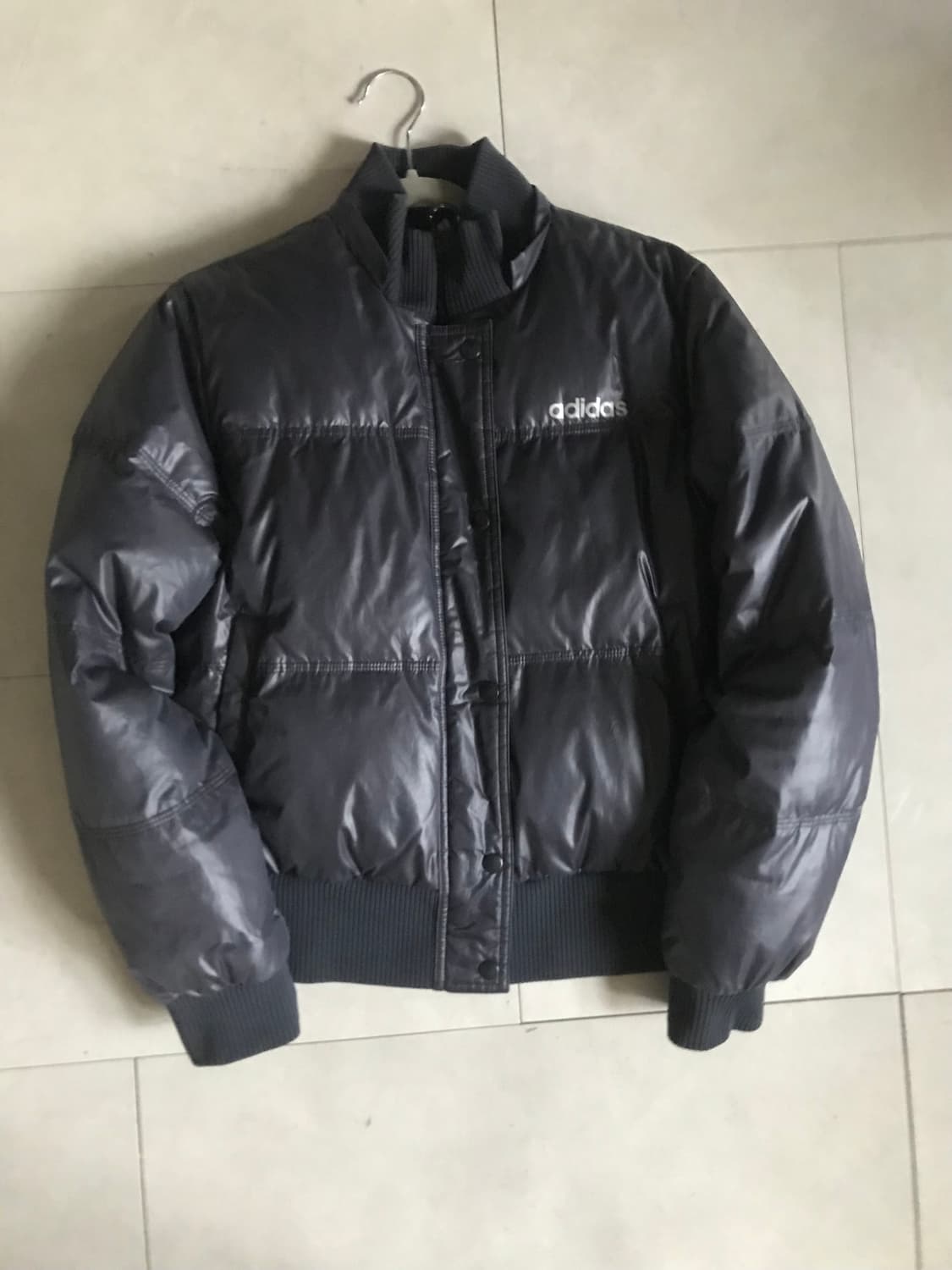 아디다스 딥차콜 패딩 상품이미지9