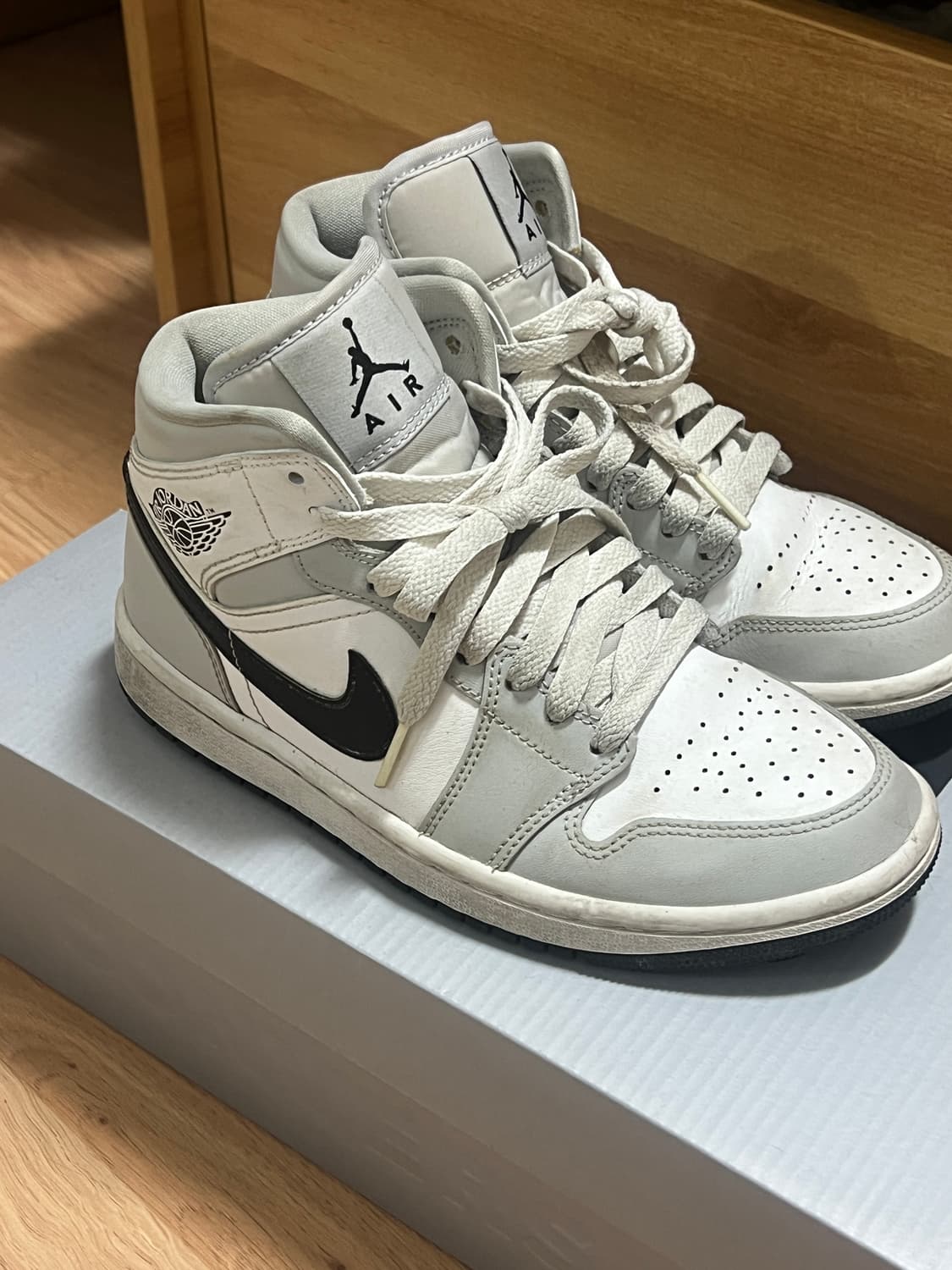 조던1 미드 포그 그레이 220 상품이미지1