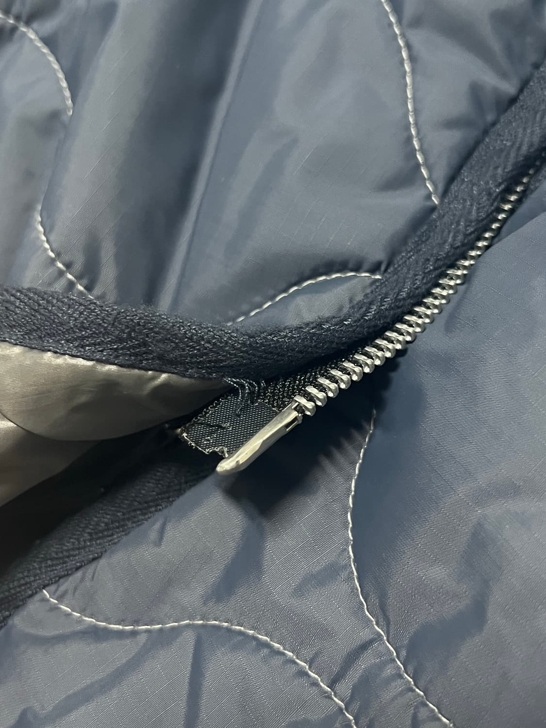 비헤비어 경량패딩 상품이미지5