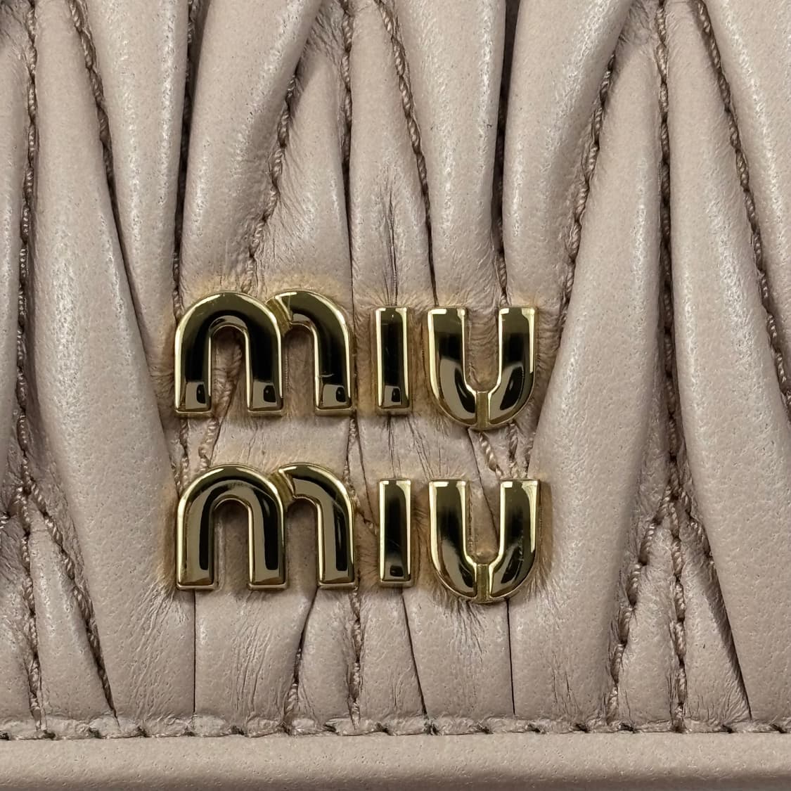 (정품)미우미우 마테라쎄 카드홀더 지갑 파우더핑크 상품이미지3