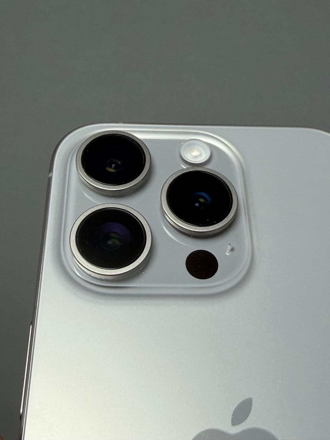 아이폰 15 Pro 256GB 내추럴 티타늄 자급제 상품이미지8