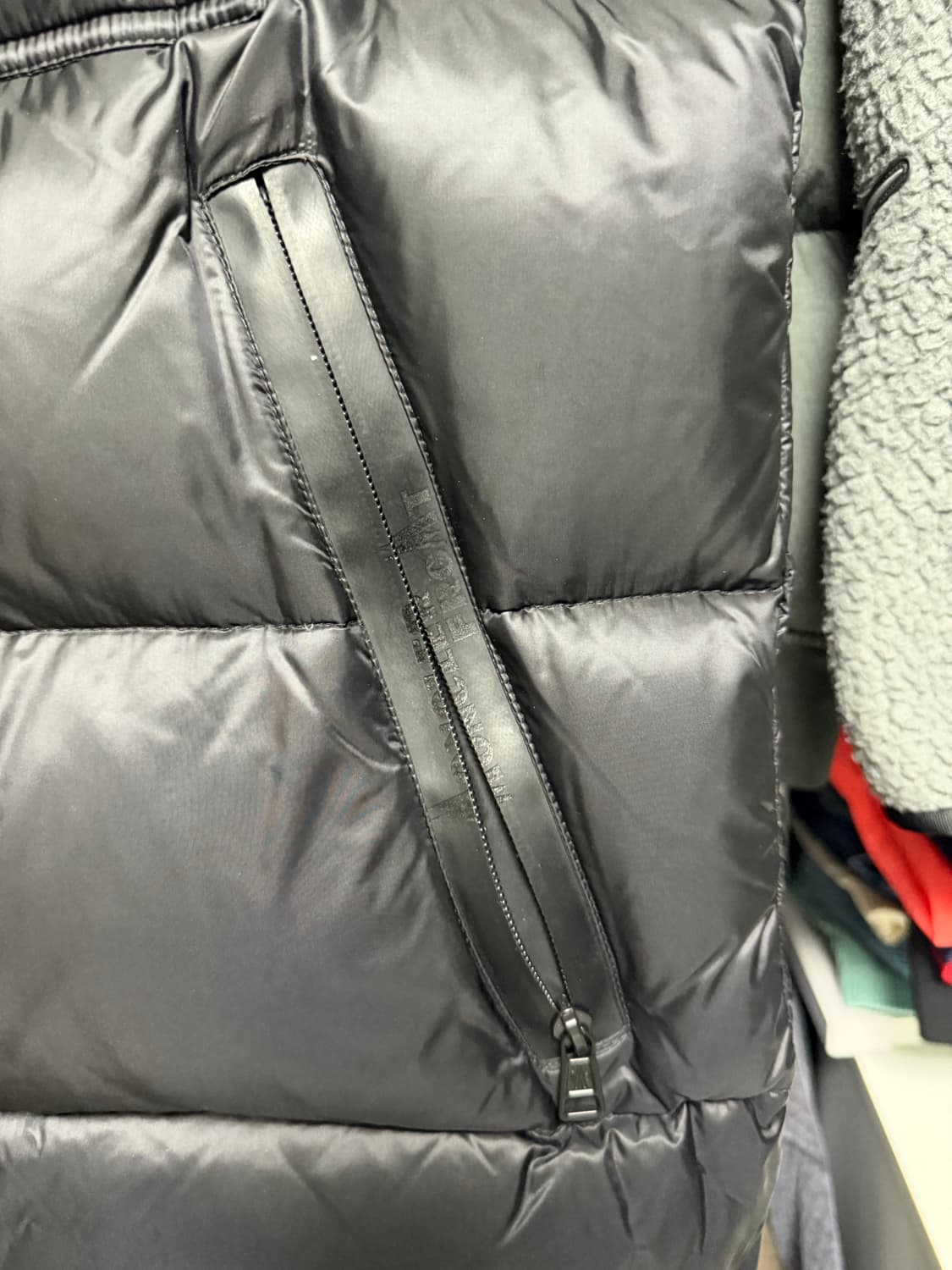 [3] 몽클레어 x 프라그먼트 패딩 조끼 베스트 상품이미지3