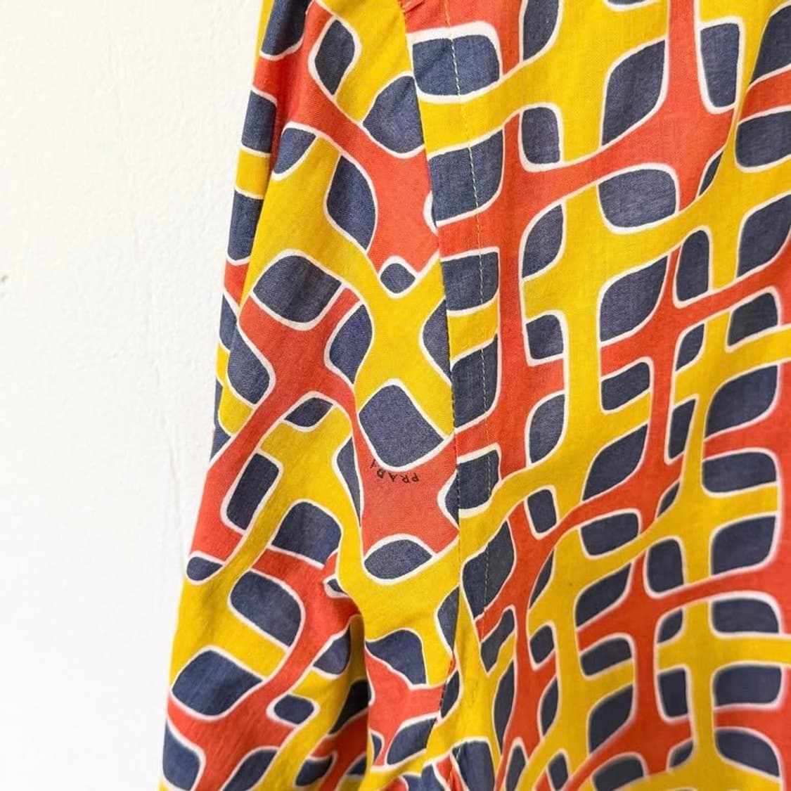 90년대 프라다 아카이브 그래픽 셔츠 상품이미지4