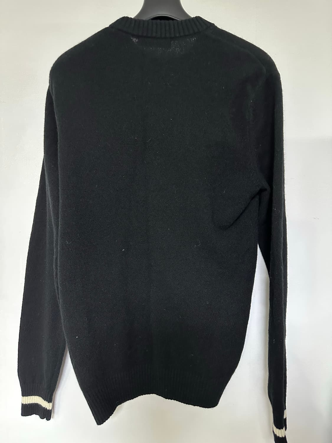 프레드페리 블랙 라운드넥 니트 상품이미지3