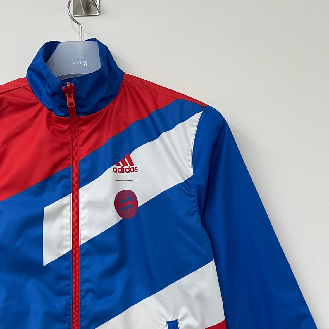 아디다스 22-23 바이에른 뮌헨 앤섬 리버시블 자켓 상품이미지8