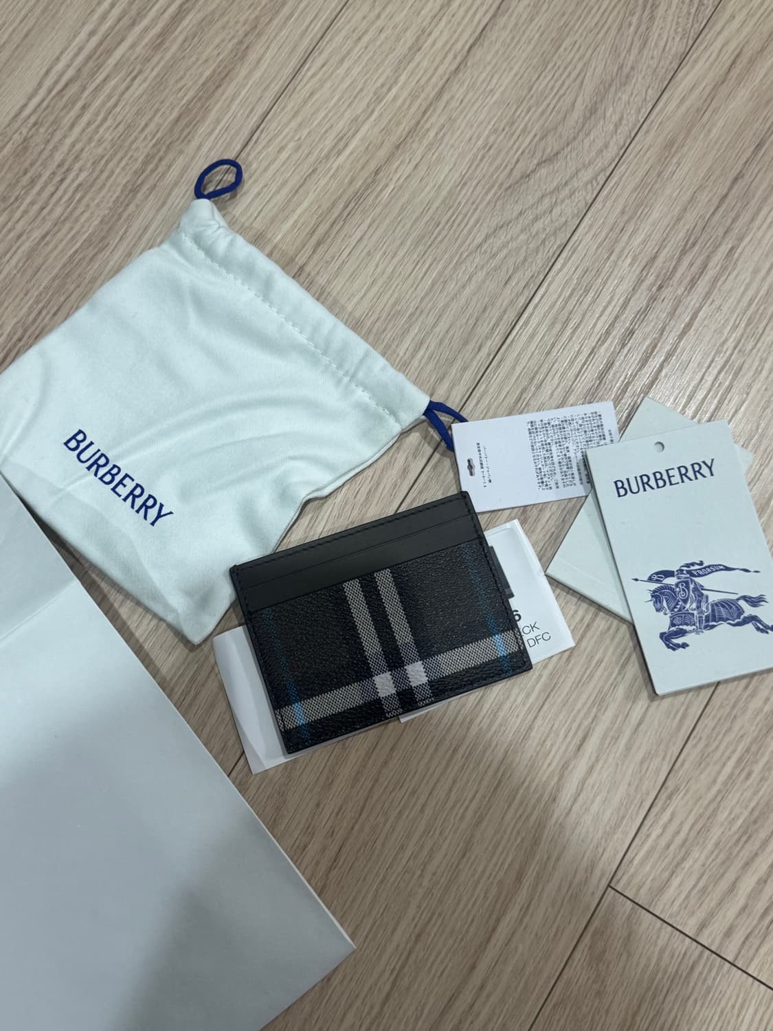 새상품 버버리 체크 카드지갑 상품이미지6