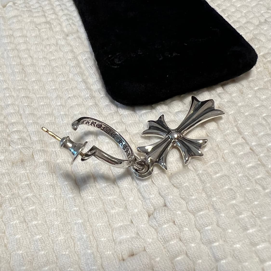 크롬하츠 타이니 크로스 귀걸이 상품이미지5