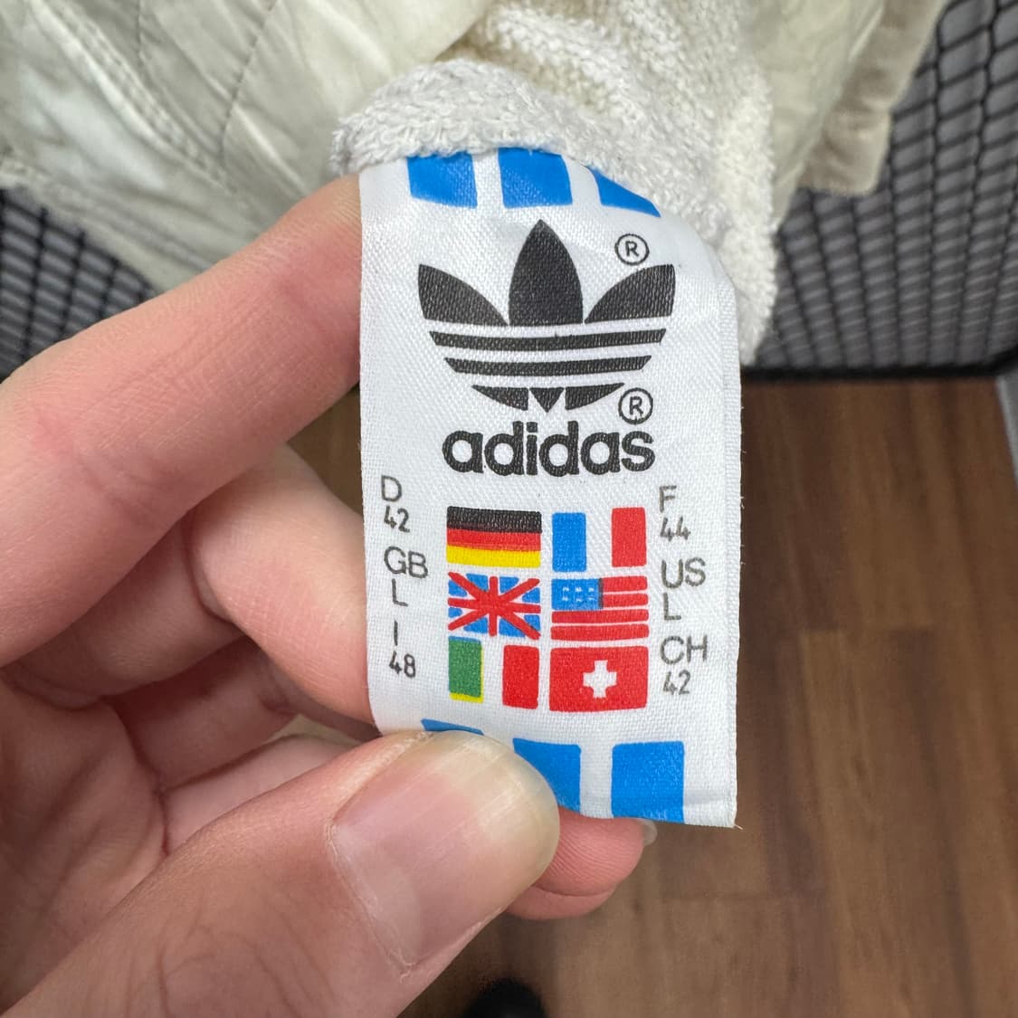 00s 아디다스 올드스쿨 바람막이 별 패턴 네온 컬러 포인트 화이트 상품이미지10
