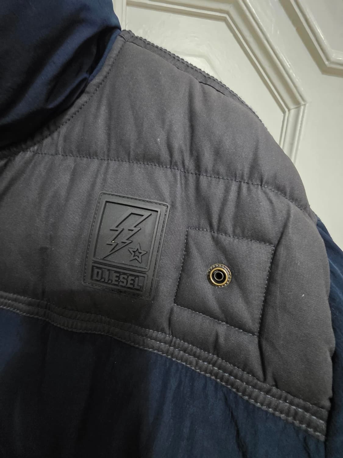 디젤 21FW 패딩 네이비 L 상품이미지5