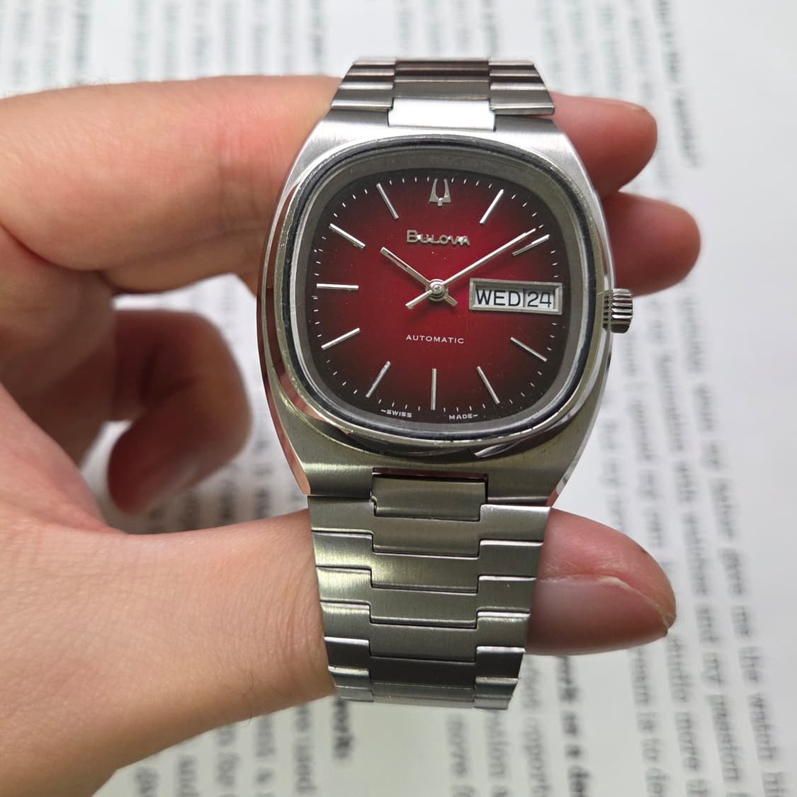 빈티지 부로바 테레비 데이데이트 투톤 레드버건디 뻐뻐시 브슬 ver.
 상품이미지1