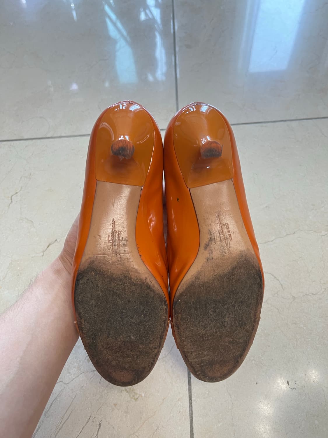 페레가모 바라 펌프스 힐(240) 상품이미지6