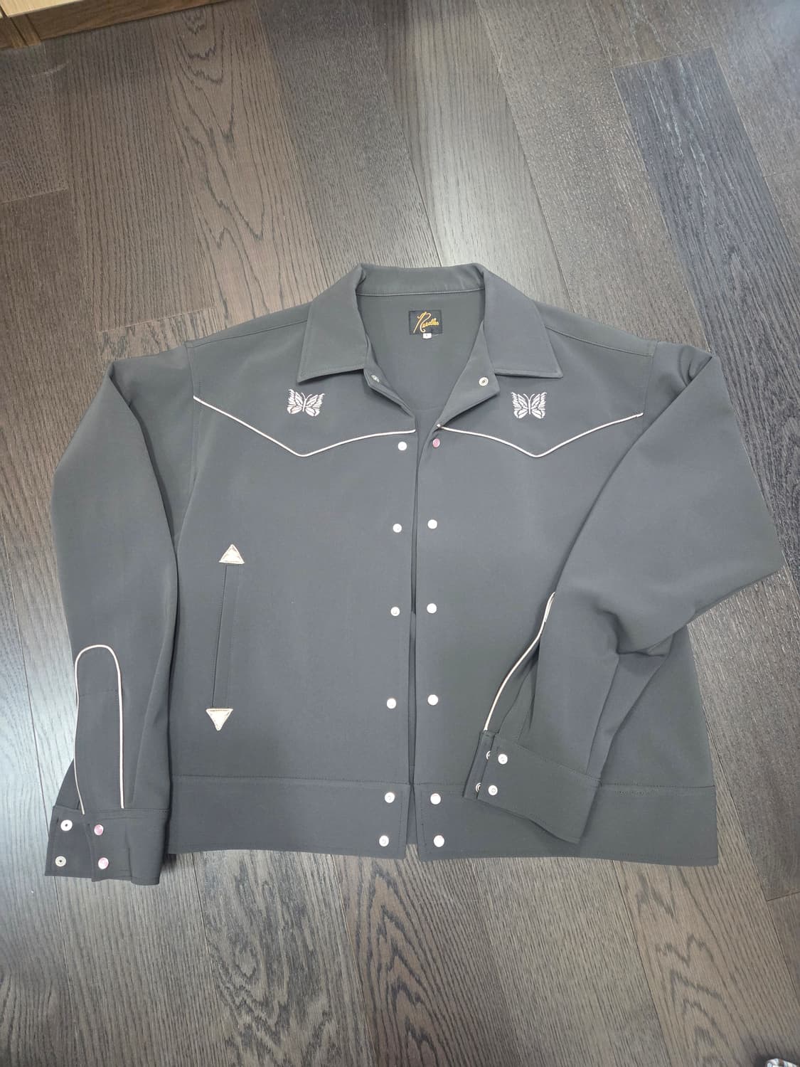 니들스 파이핑 자켓 차콜 L 상품이미지1