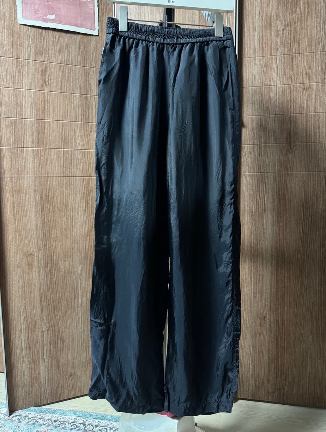 아모멘토 AMOMENTO 실키 밴딩 팬츠 블랙 상품이미지3