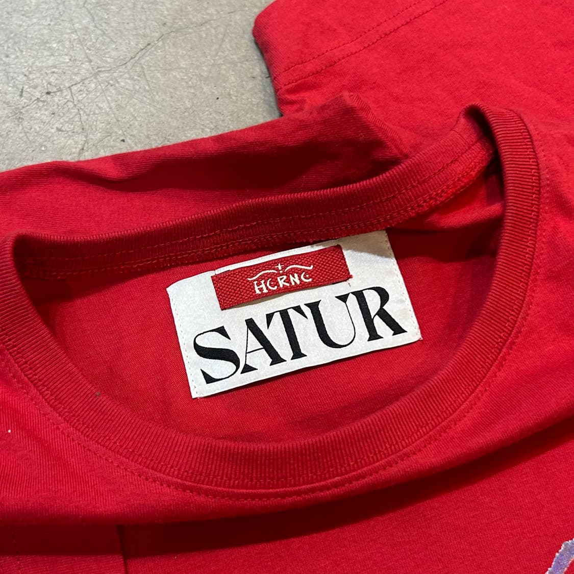 105 세터 레터링 레드 반팔 티셔츠 상품이미지4