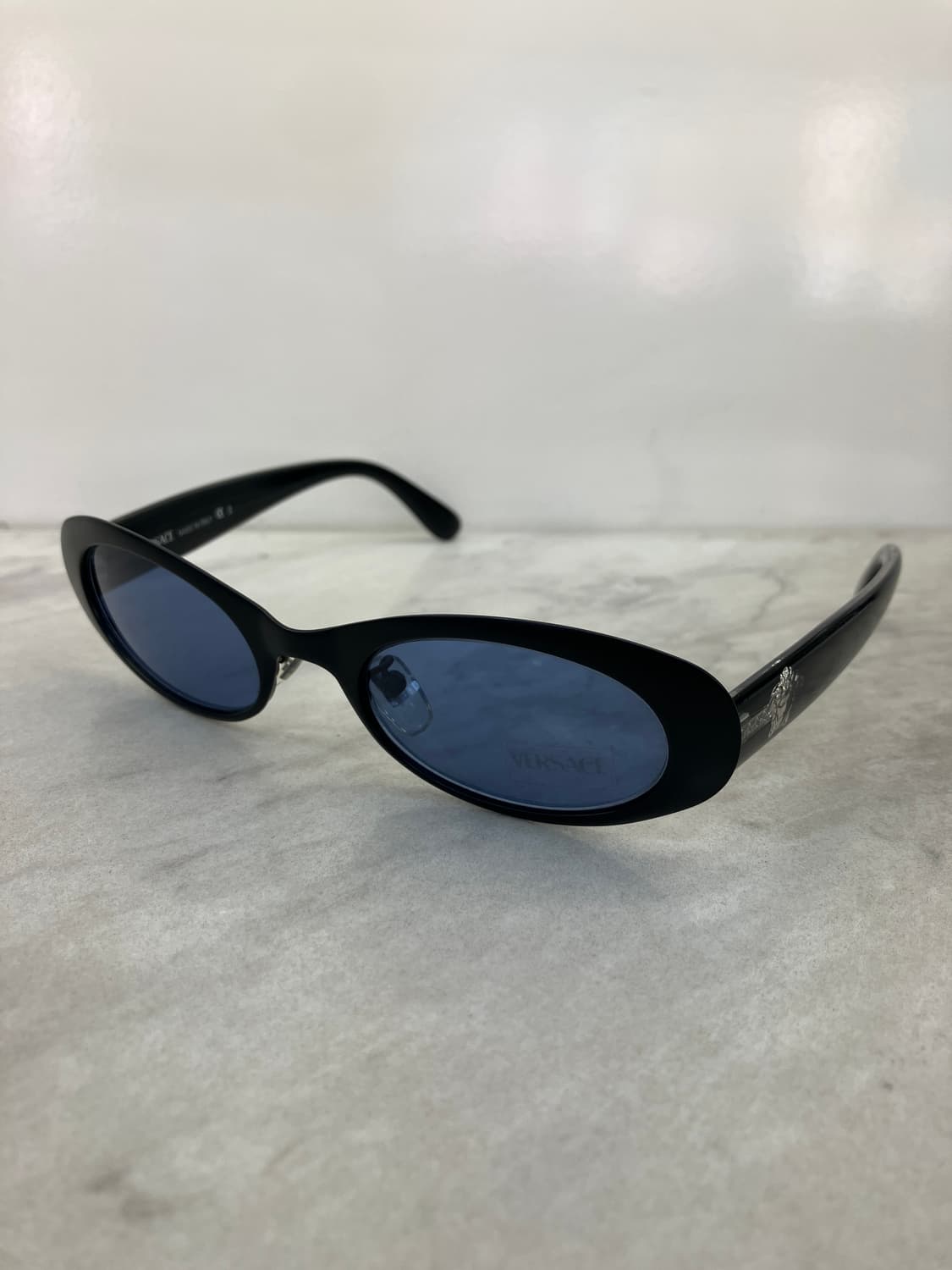 베르사체 VERSACE 매트 블랙 오벌 선글라스 상품이미지10