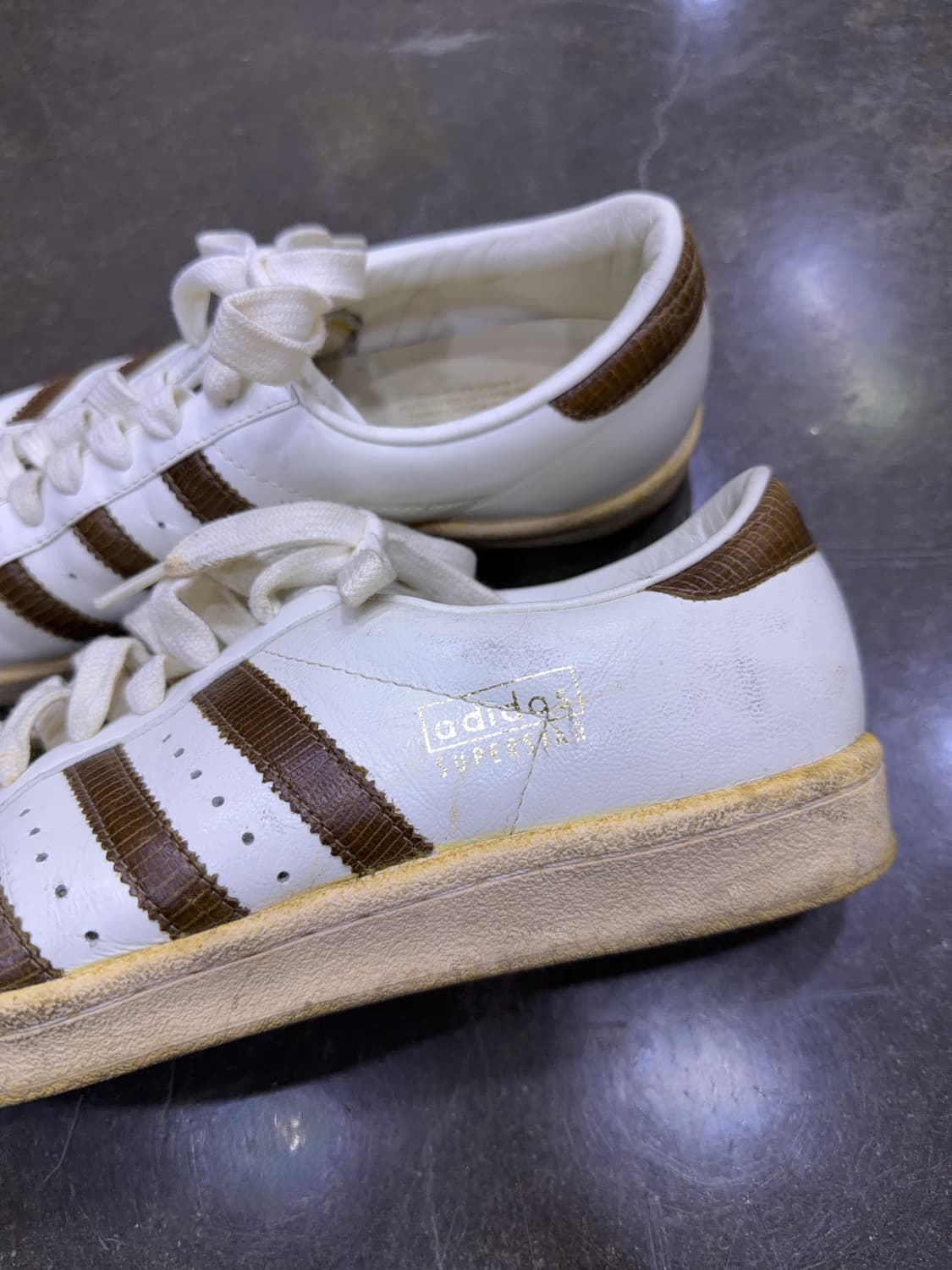 아디다스 슈퍼스타 80's 빈티지 화이트 브라운 레더 스니커즈 275 상품이미지7