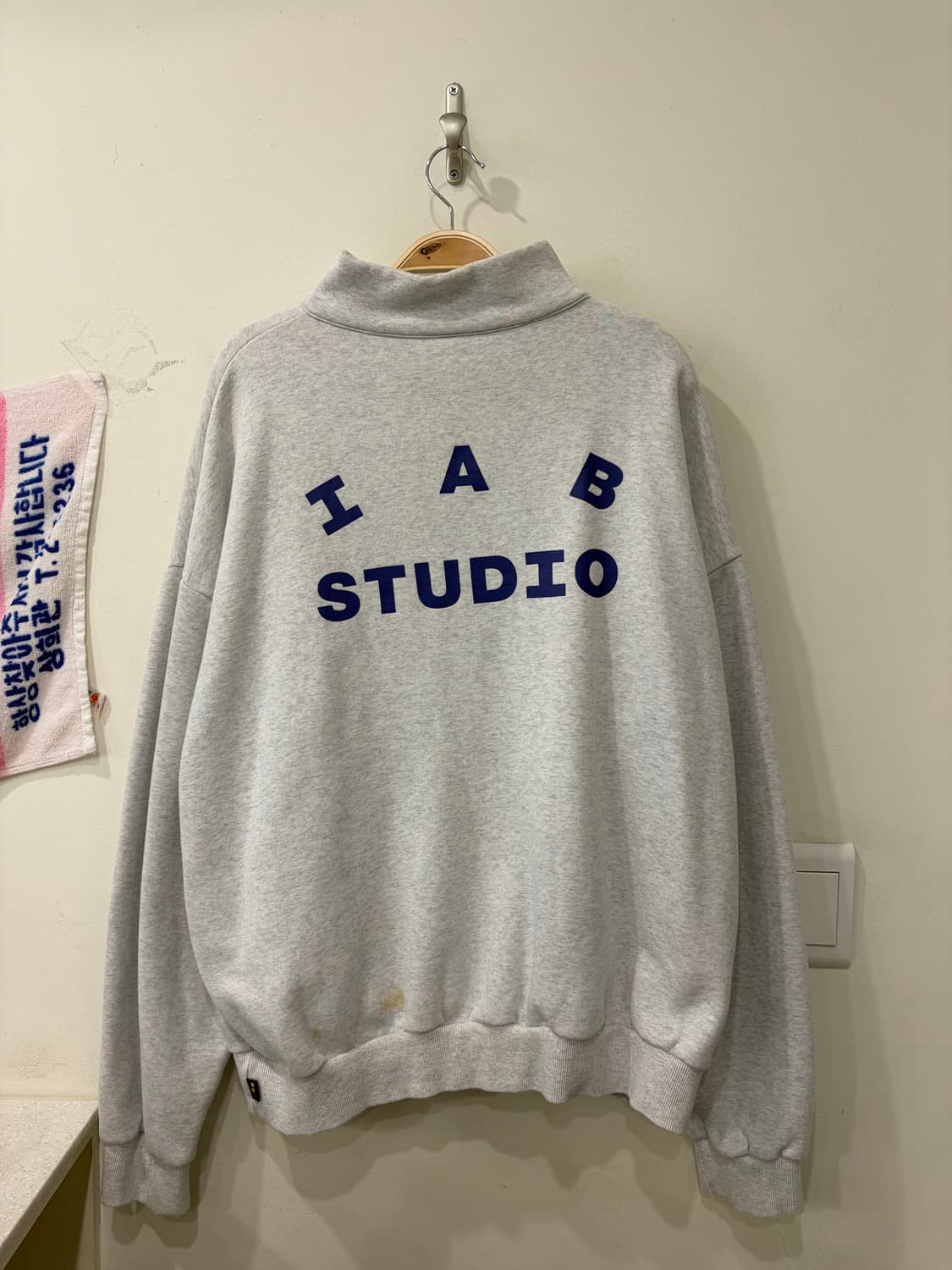 142. 아이앱스튜디오 반집업 맨투맨 상품이미지2