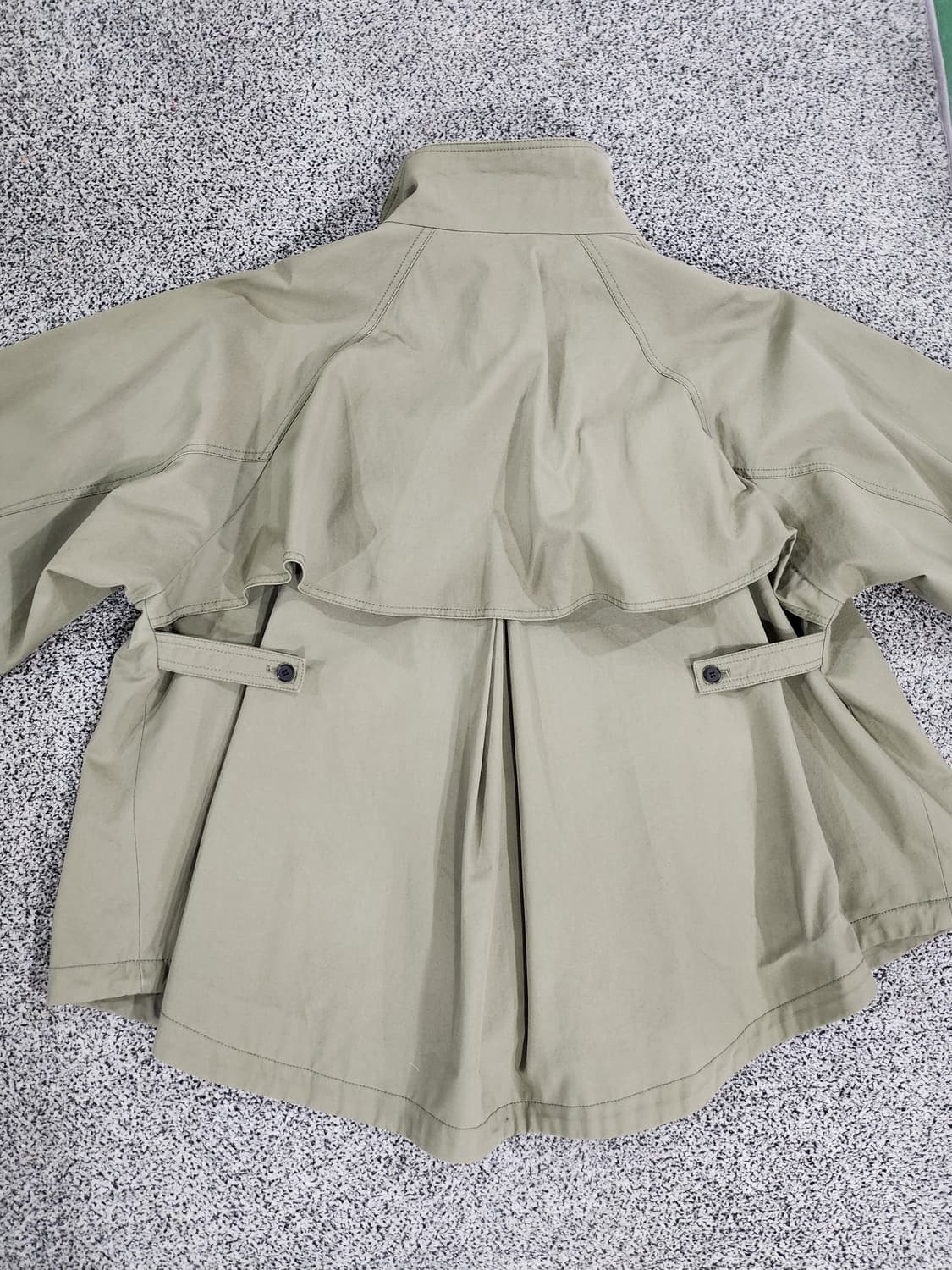 LULLU 케이프 숏 트렌치 점퍼 상품이미지6