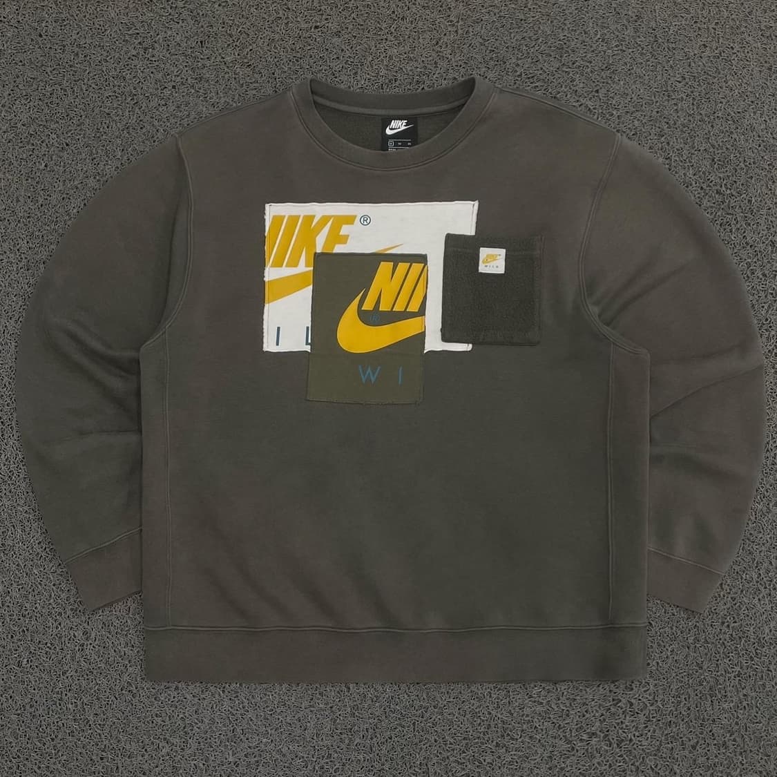 Nike  나이키 신형 리이슈 빅스우시 맨투맨  (얼룩 상품이미지1