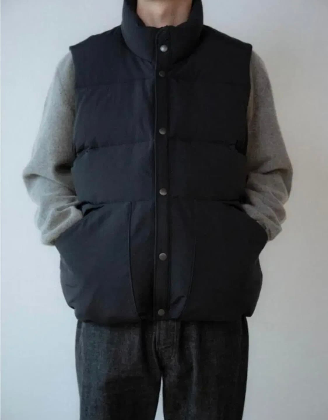 [2] 아워셀브스 X 우드비 덕다운 베스트 블랙 상품이미지3